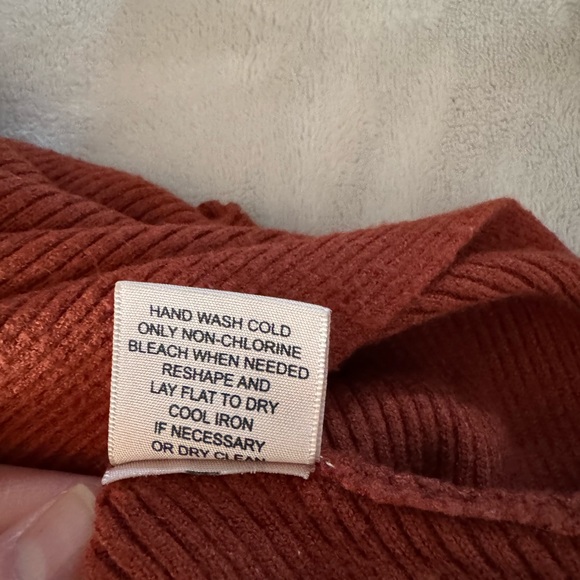 Philosophy sweater size XL. - Picture 5 of 6